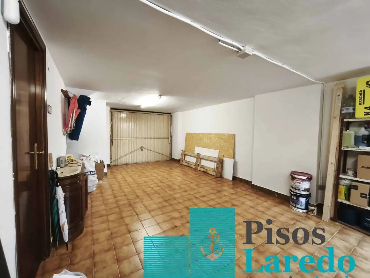 Casa adosada en venda en Laredo amb Calefacció, Jardí privat i Parquet