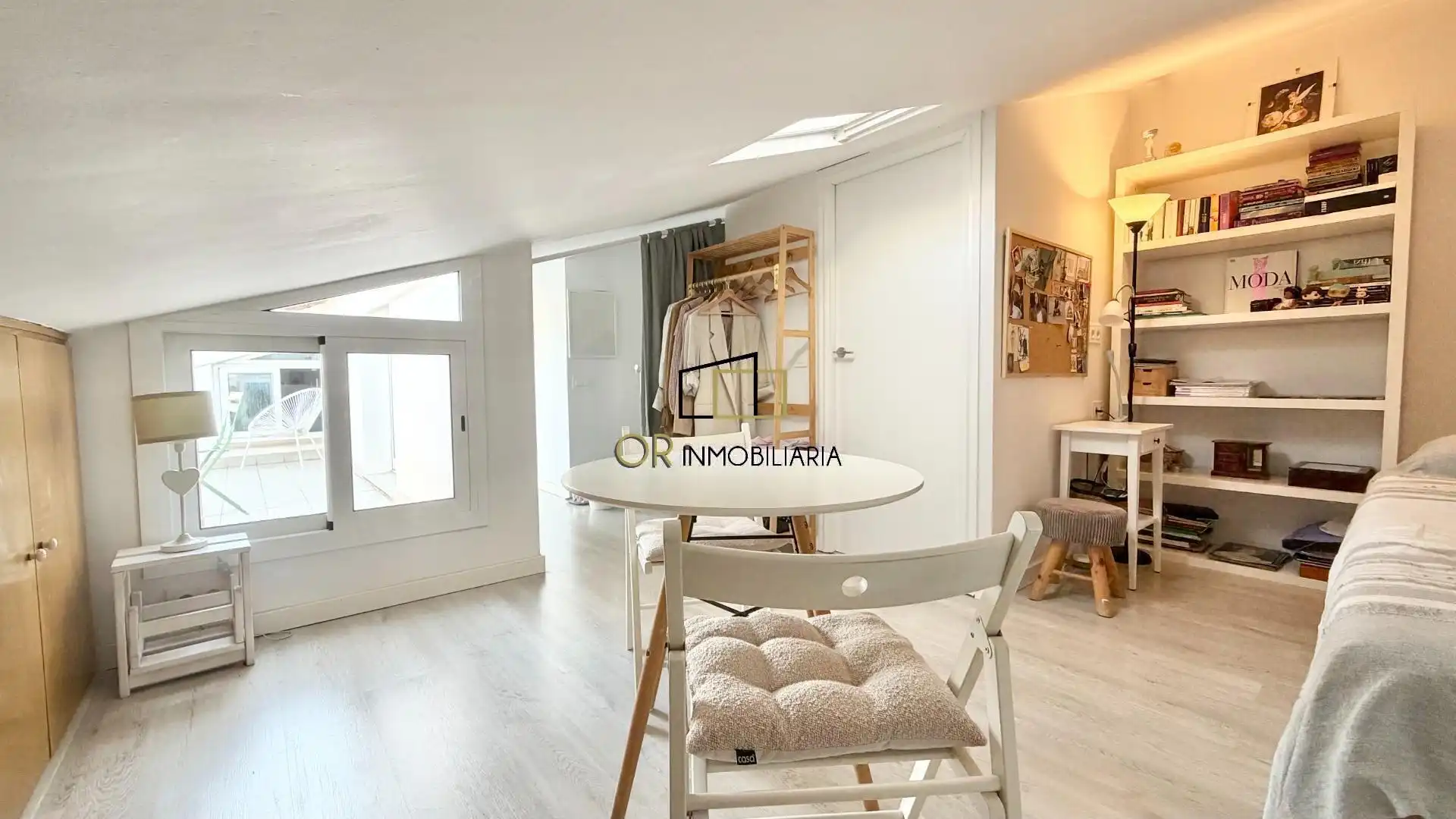 Sala de estar de Piso en venta en Vilanova i la Geltrú con Calefacción, Parquet y Terraza