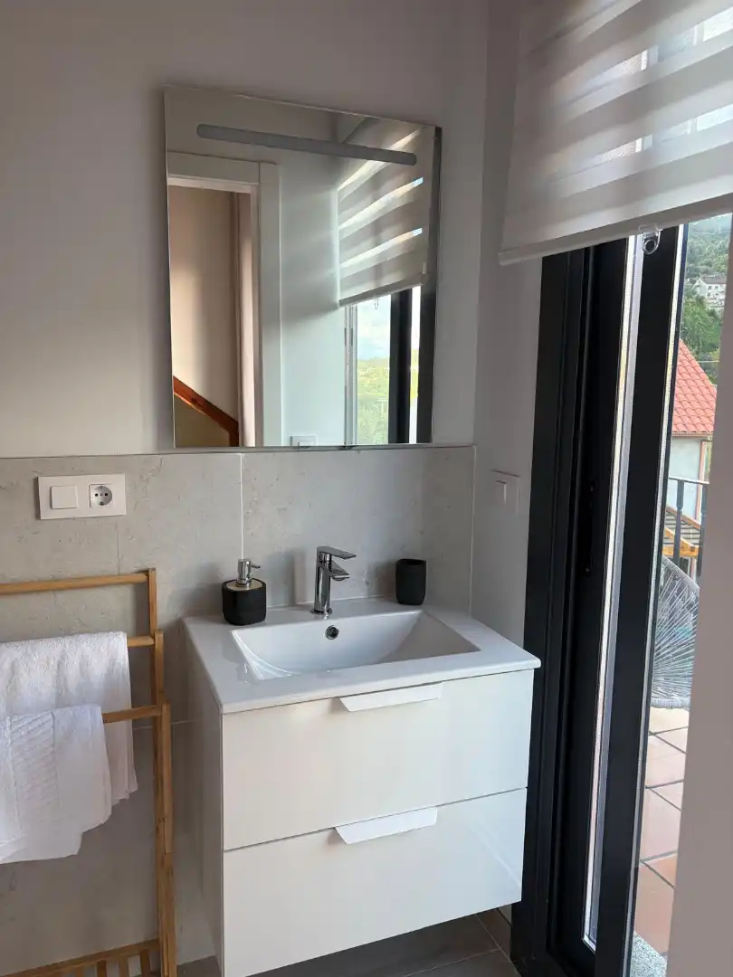 Bathroom of Houses for rent in Cangas   with Heating, Furnished and TV
