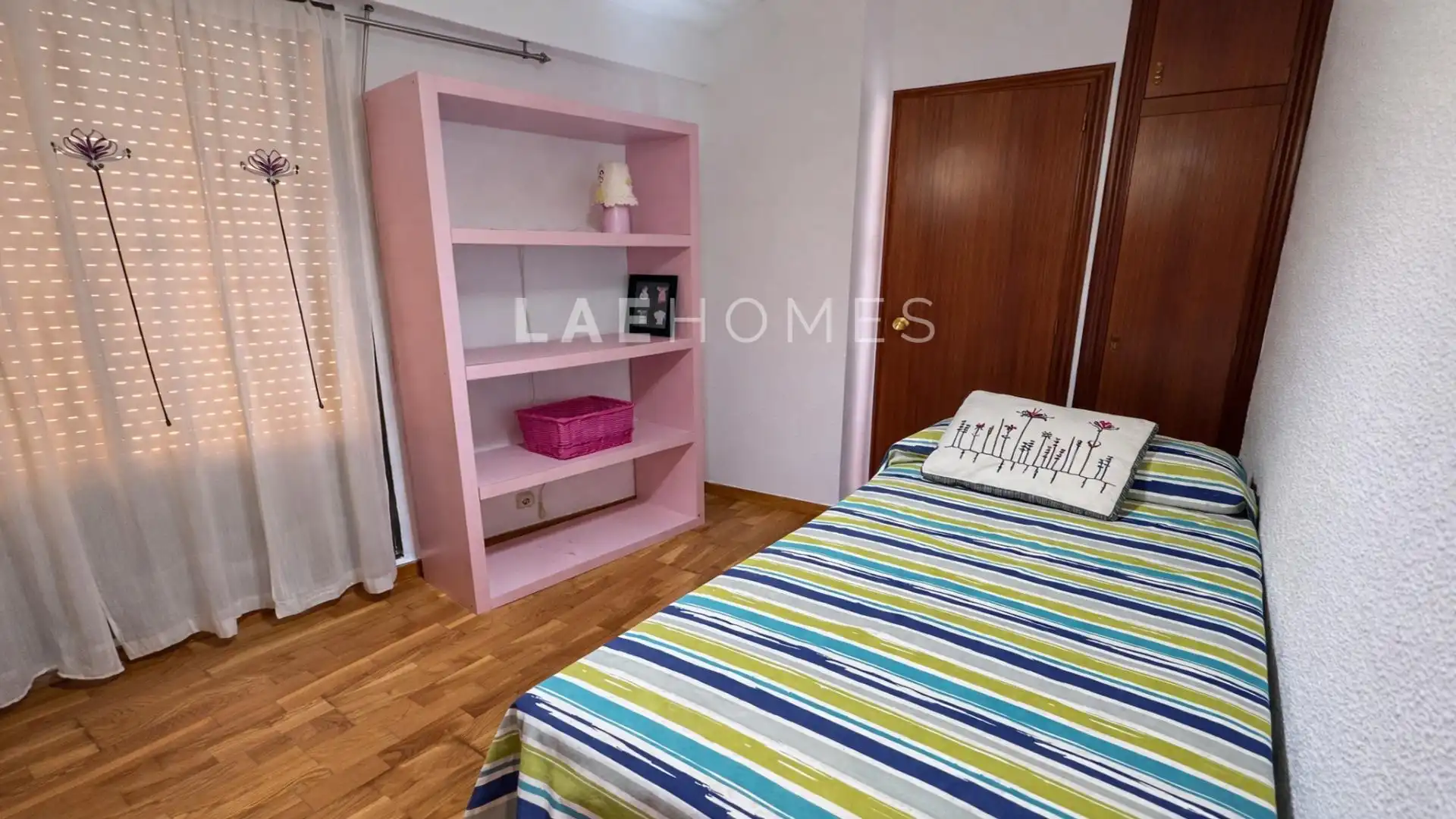 Bedroom of Attic for rent in El Campello  with Air Conditioner, Parquet flooring and Furnished