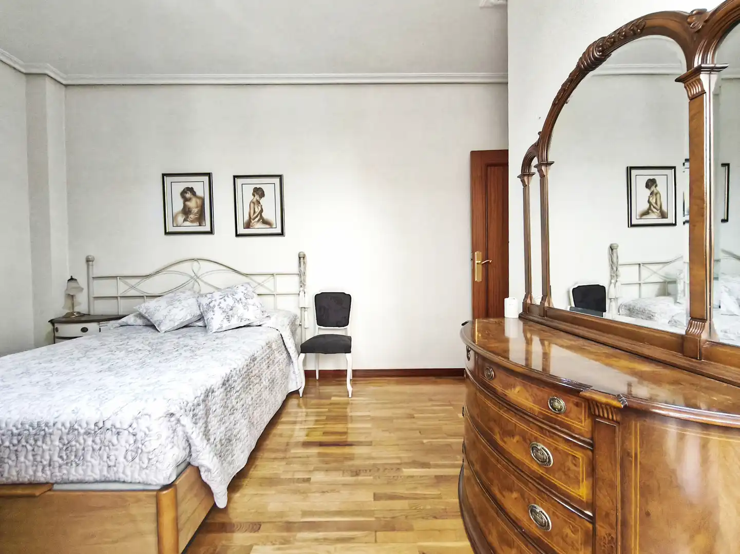 Dormitori de Pis en venda en  Logroño amb Calefacció, Parquet i Terrassa