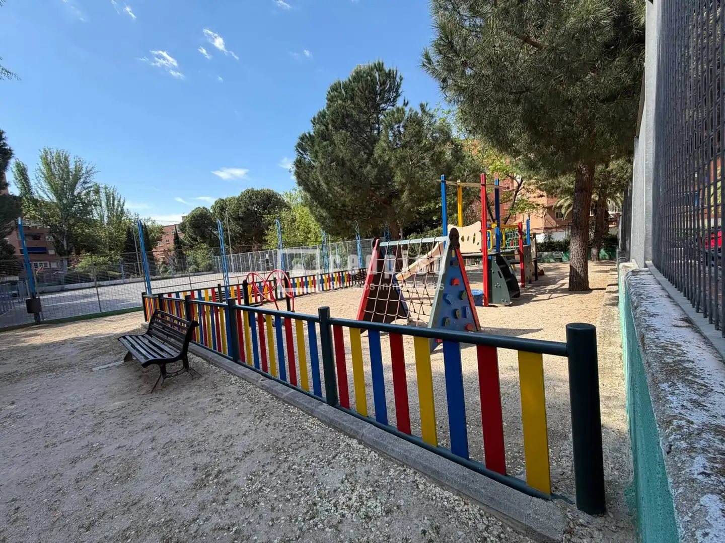 Parking de Piso en venta en Torrejón de Ardoz con Jardín privado, Terraza y Trastero