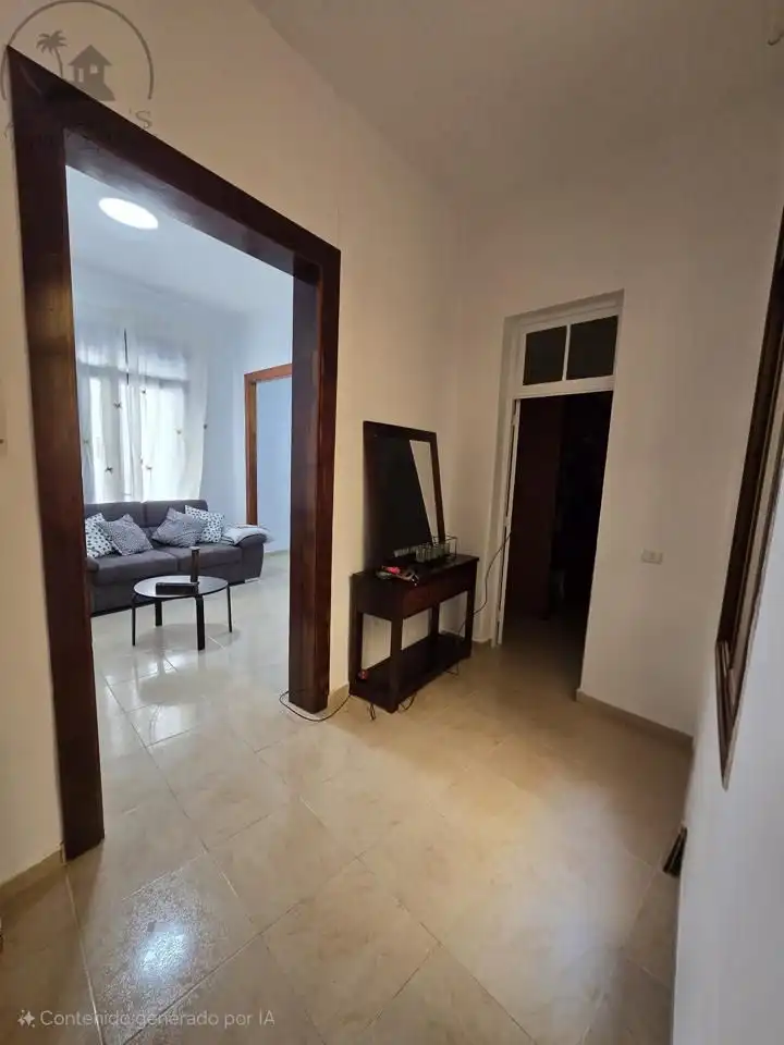 Ground floor for sale in Santa Cruz de Tenerife  with Air Conditioner and Furnished
