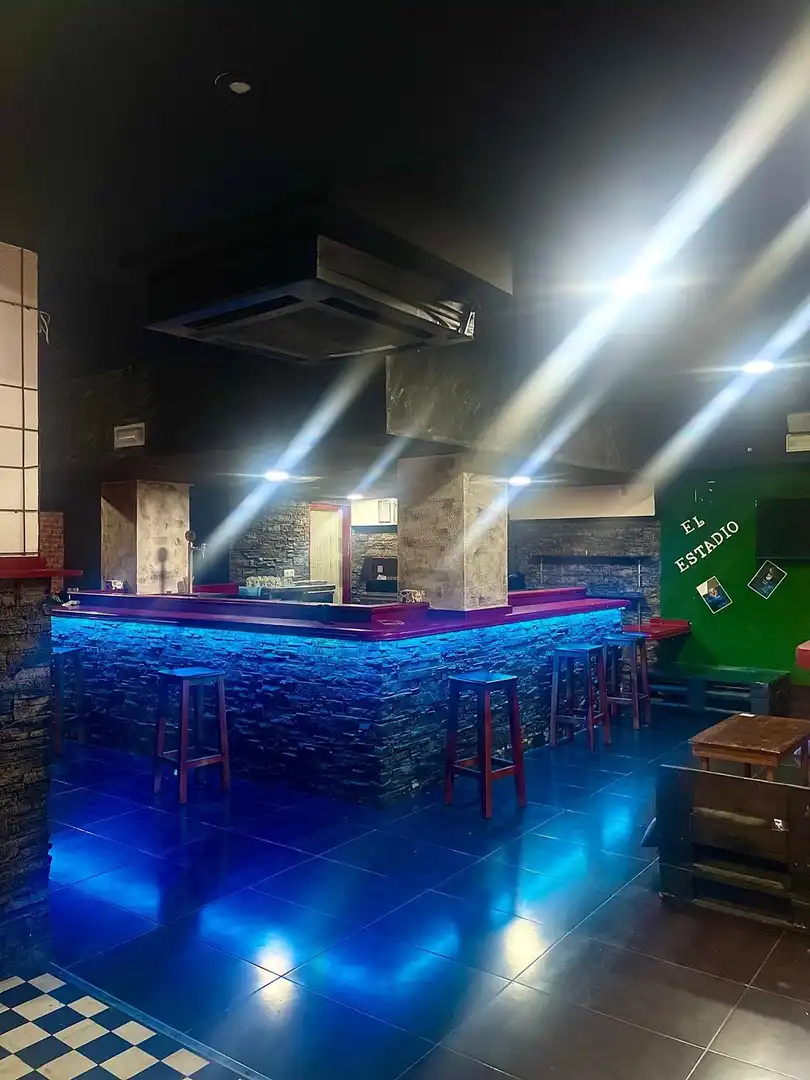 Local en venta en Almerimar