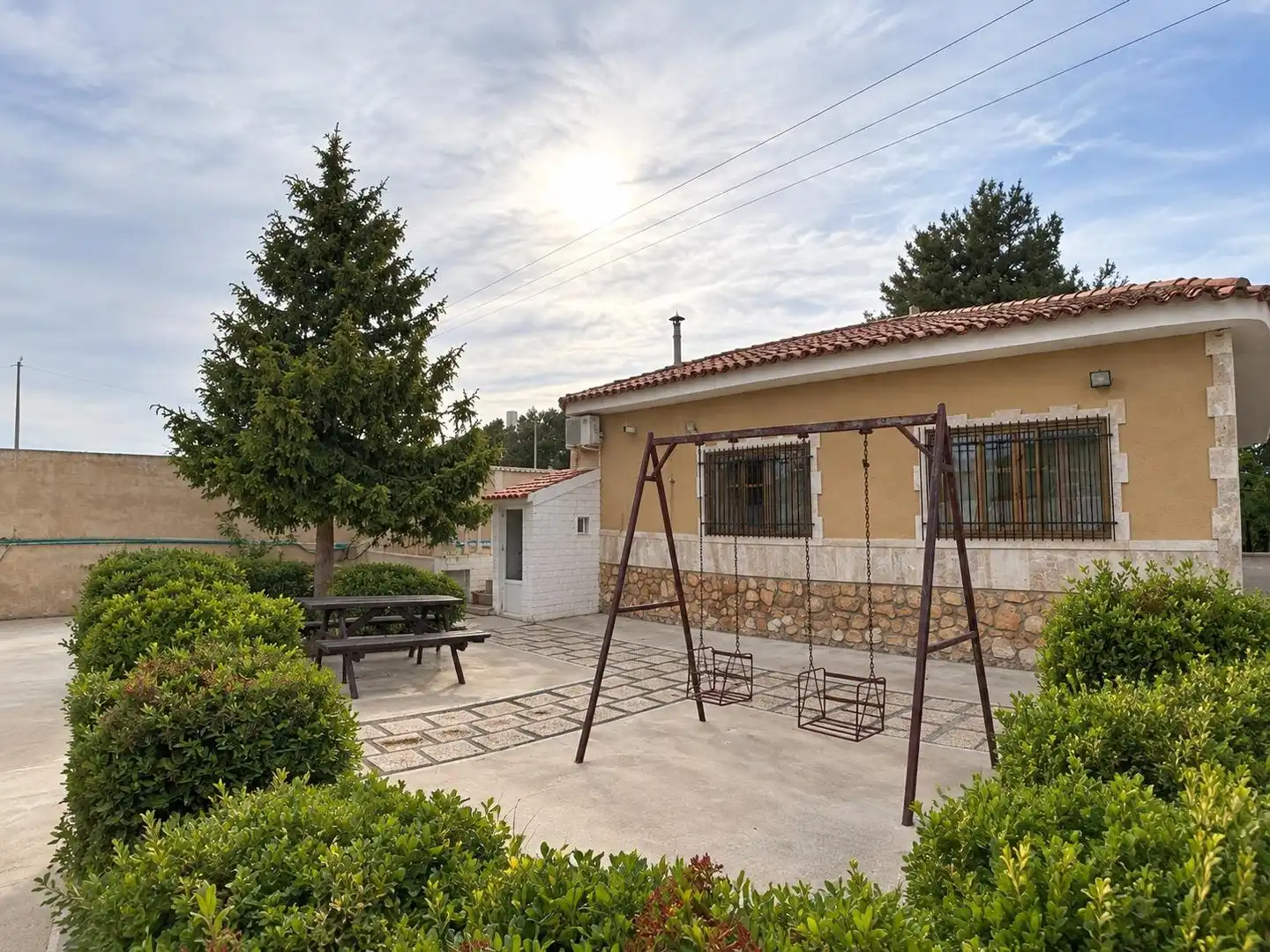 Terrassa de Finca rústica en venda en La Almarcha  amb Calefacció, Jardí privat i Piscina