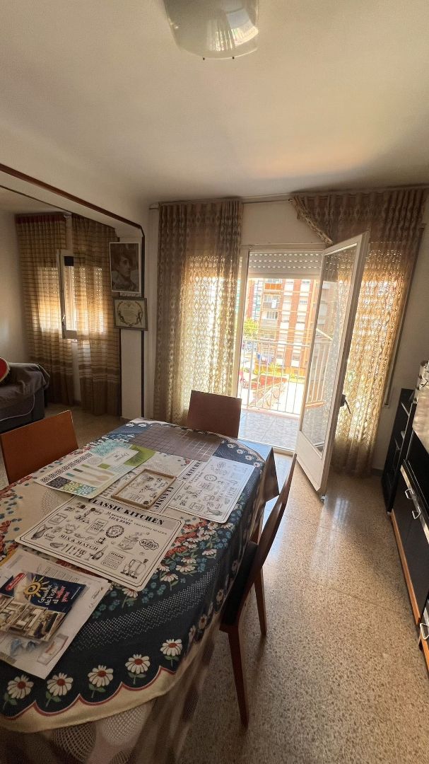 Flat for sale in Carrer de Londres, Llefià, Artigues - Llefià