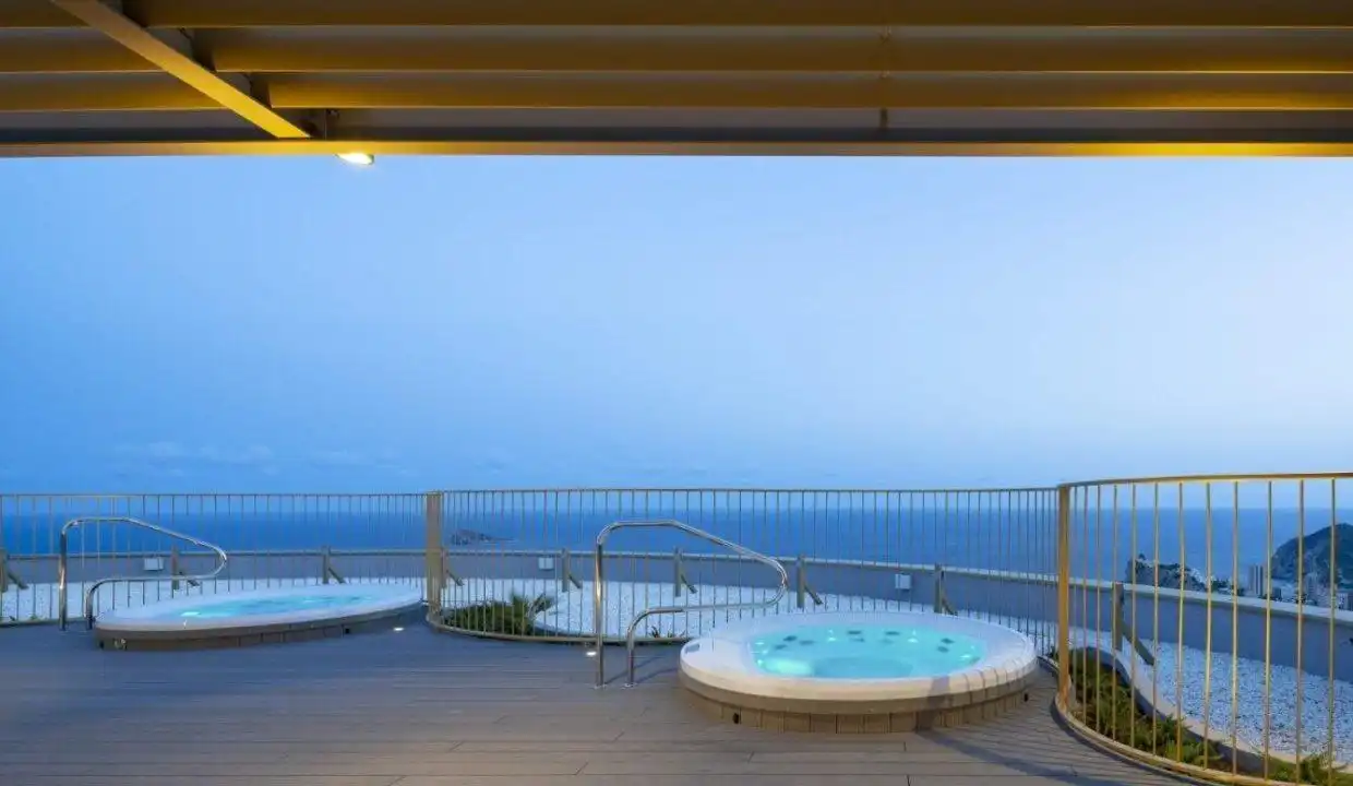 Terraza de Apartamento en venta en Benidorm con Aire acondicionado, Calefacción y Jardín privado