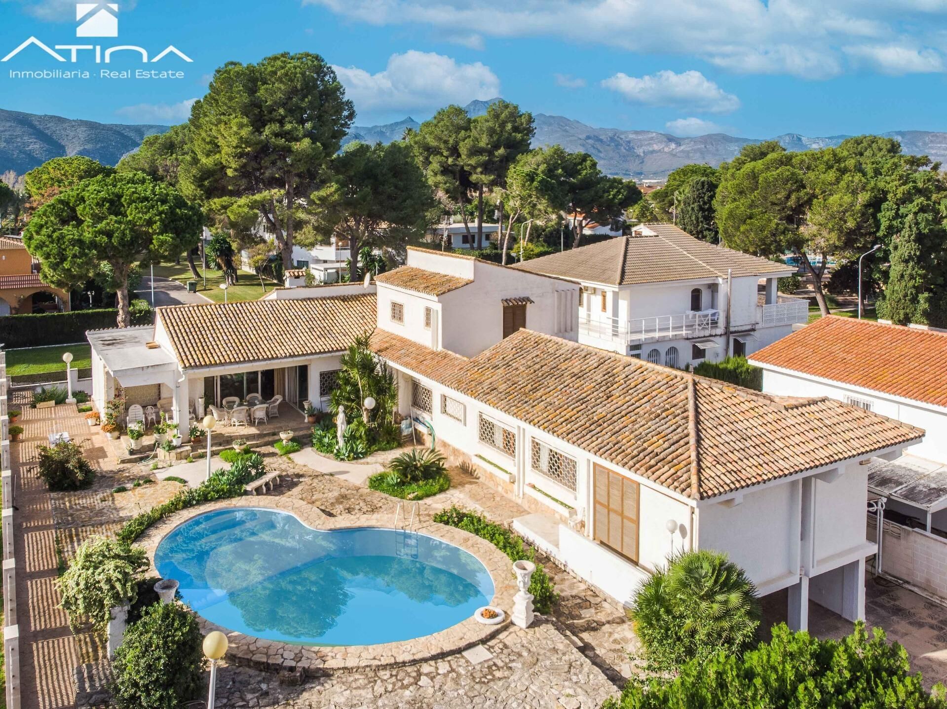 Exterior view of House or chalet for sale in Gandia  with Heating, Private garden and Terrace