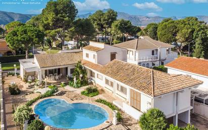 Vista exterior de Casa o xalet en venda en Gandia amb Calefacció, Jardí privat i Terrassa