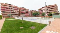 Vista exterior de Pis en venda en Viladecans amb Aire condicionat, Calefacció i Jardí privat