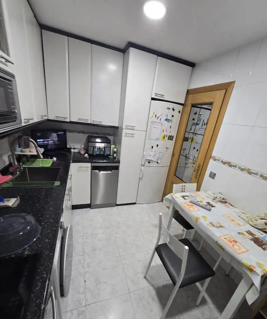 Cocina de Casa adosada en venta en Burgos con Calefacción, Jardín privado y Terraza