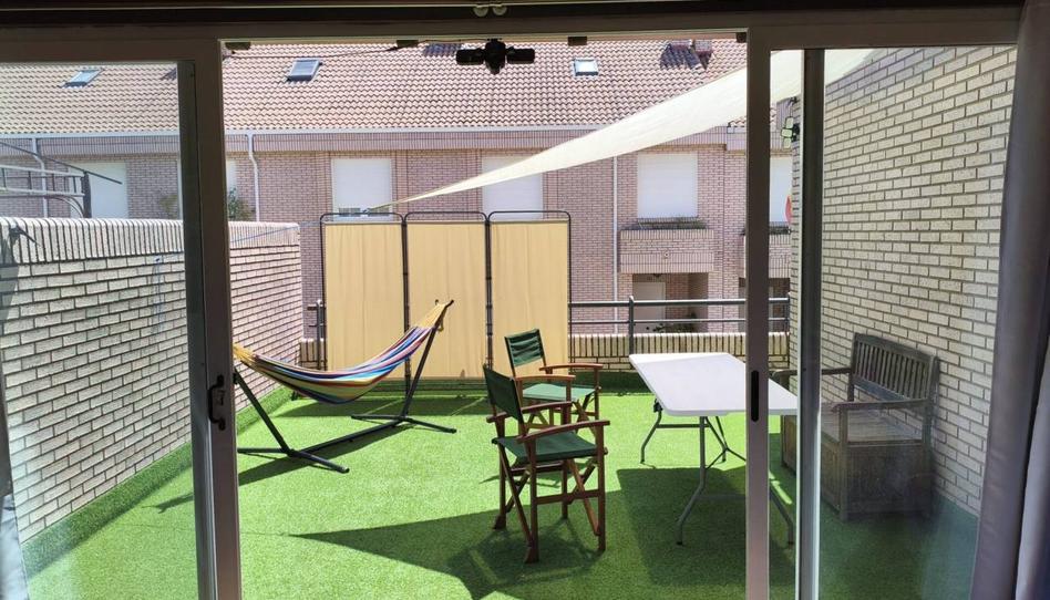 Photo 1 of Single-family semi-detached for sale in Juan Fernández García, Villaquilambre, León