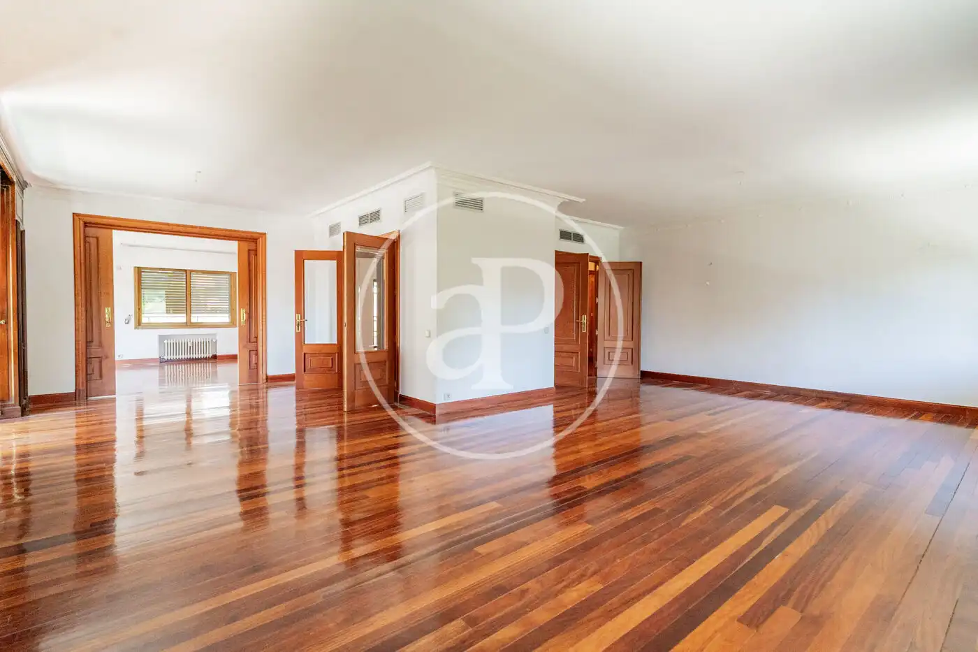 Piso de alquiler en Madrid con Aire acondicionado, Calefacción y Jardín privado