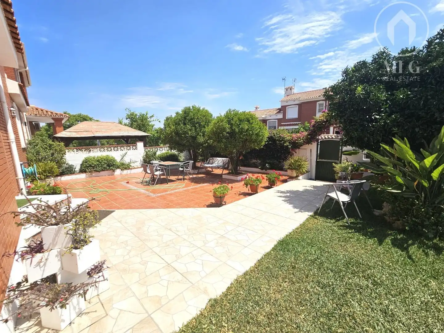 Jardín de Casa adosada en venta en Alhaurín de la Torre con Aire acondicionado y Amueblado