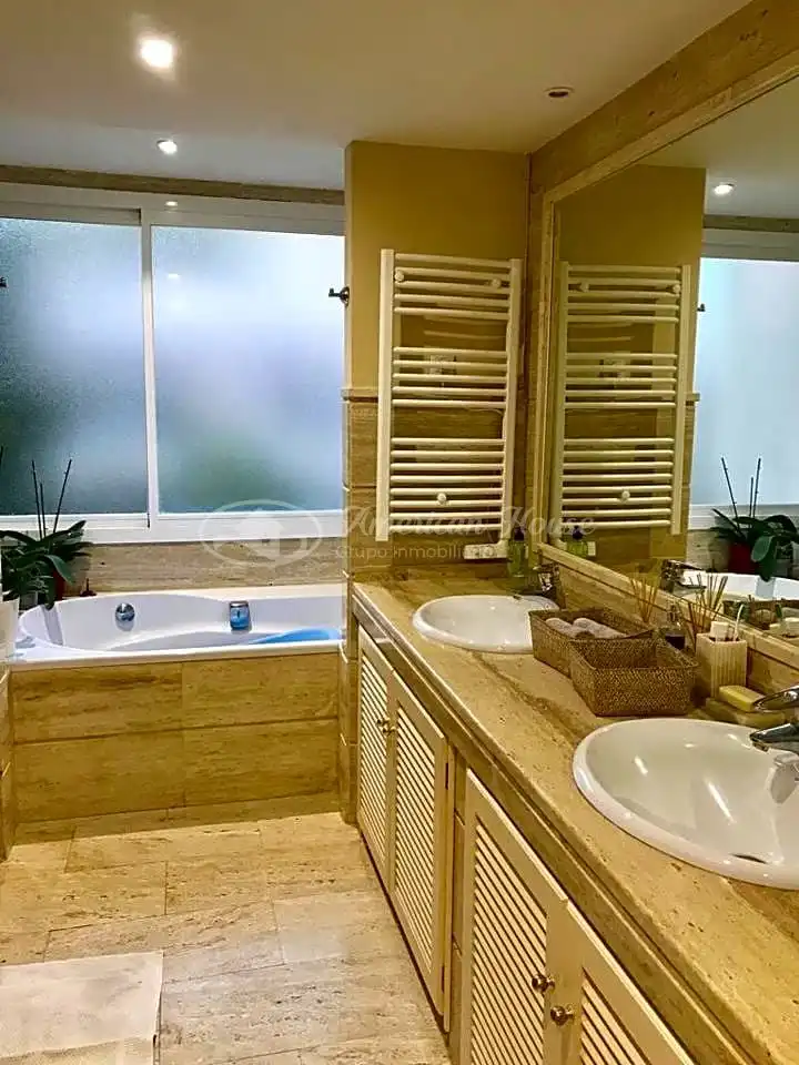 Bathroom of Apartments for sale in Vélez-Málaga  with Air Conditioner, Private garden and Storage room