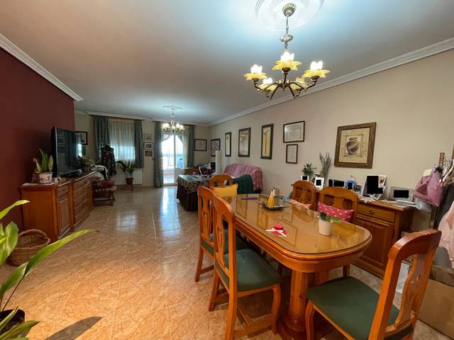 Casa-chalet en Venta en Quesada