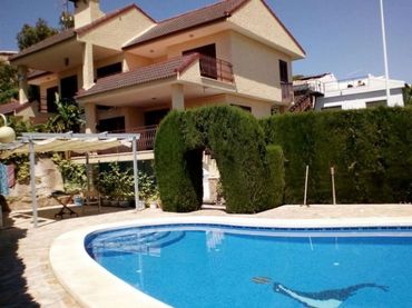 Villa con balcone in vendita a Puerto de Mazarrón