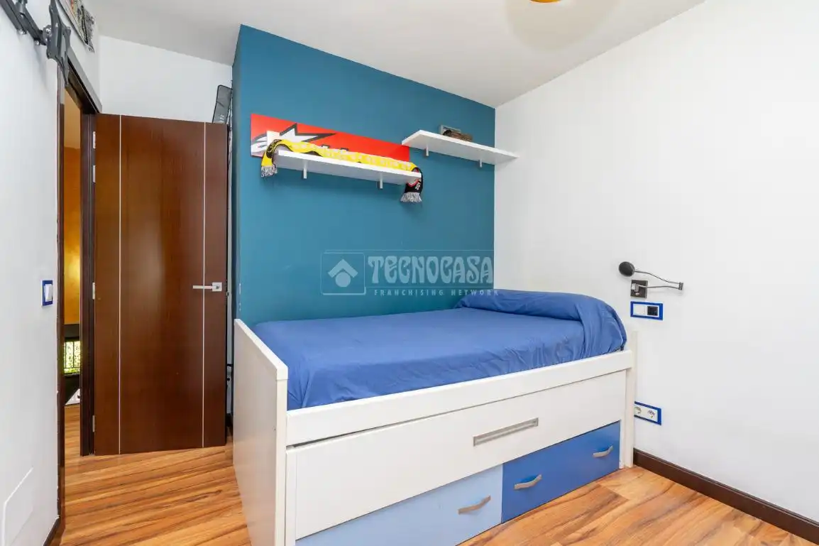 Bedroom of Detached homes for sale in Manzanares El Real  with Heating, Private garden and Terrace