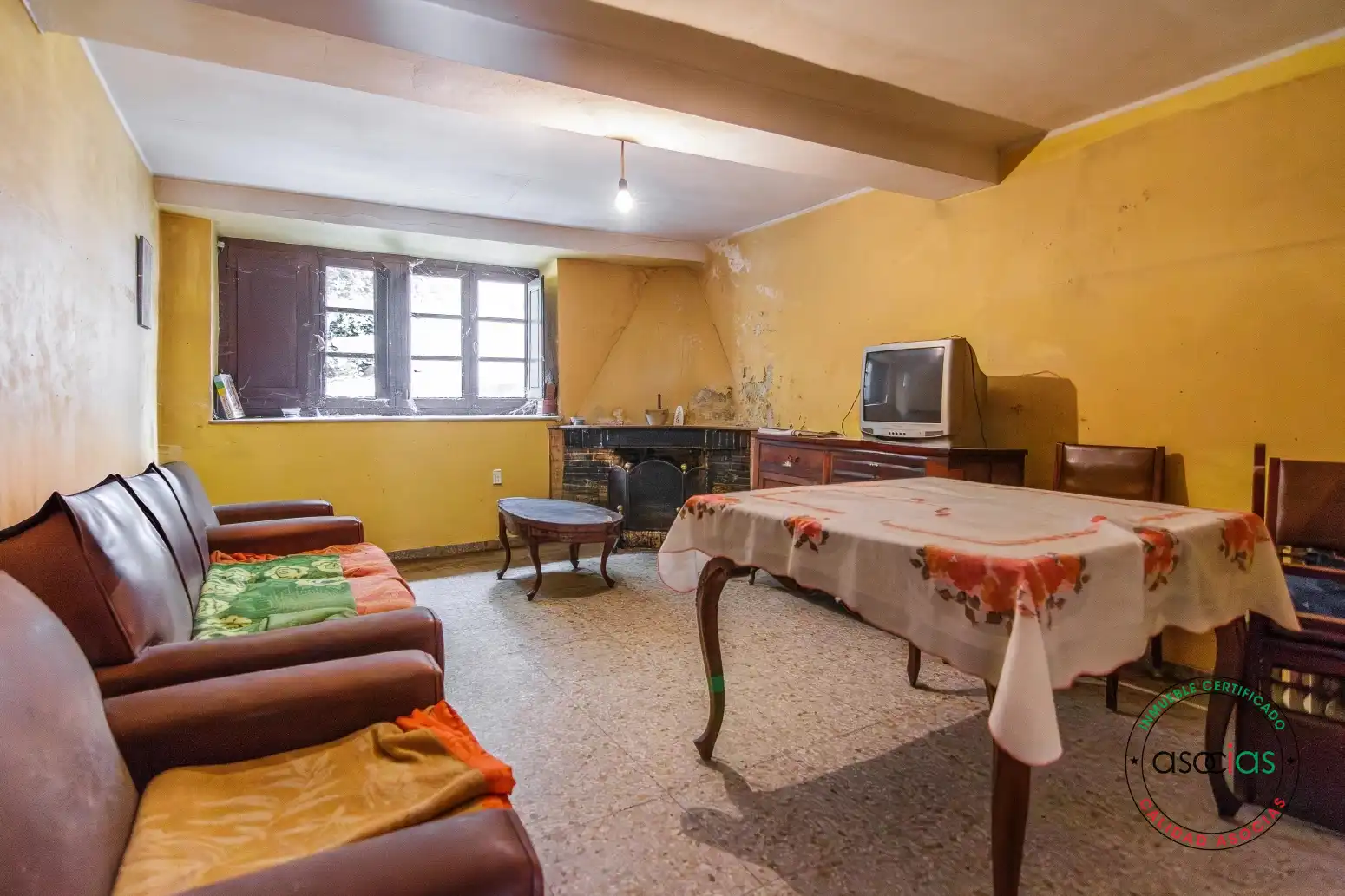 Casa o xalet en venda en Bimenes amb Jardí privat