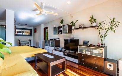 Living room of Flat for sale in Terrassa  with Air Conditioner, Terrace and Balcony