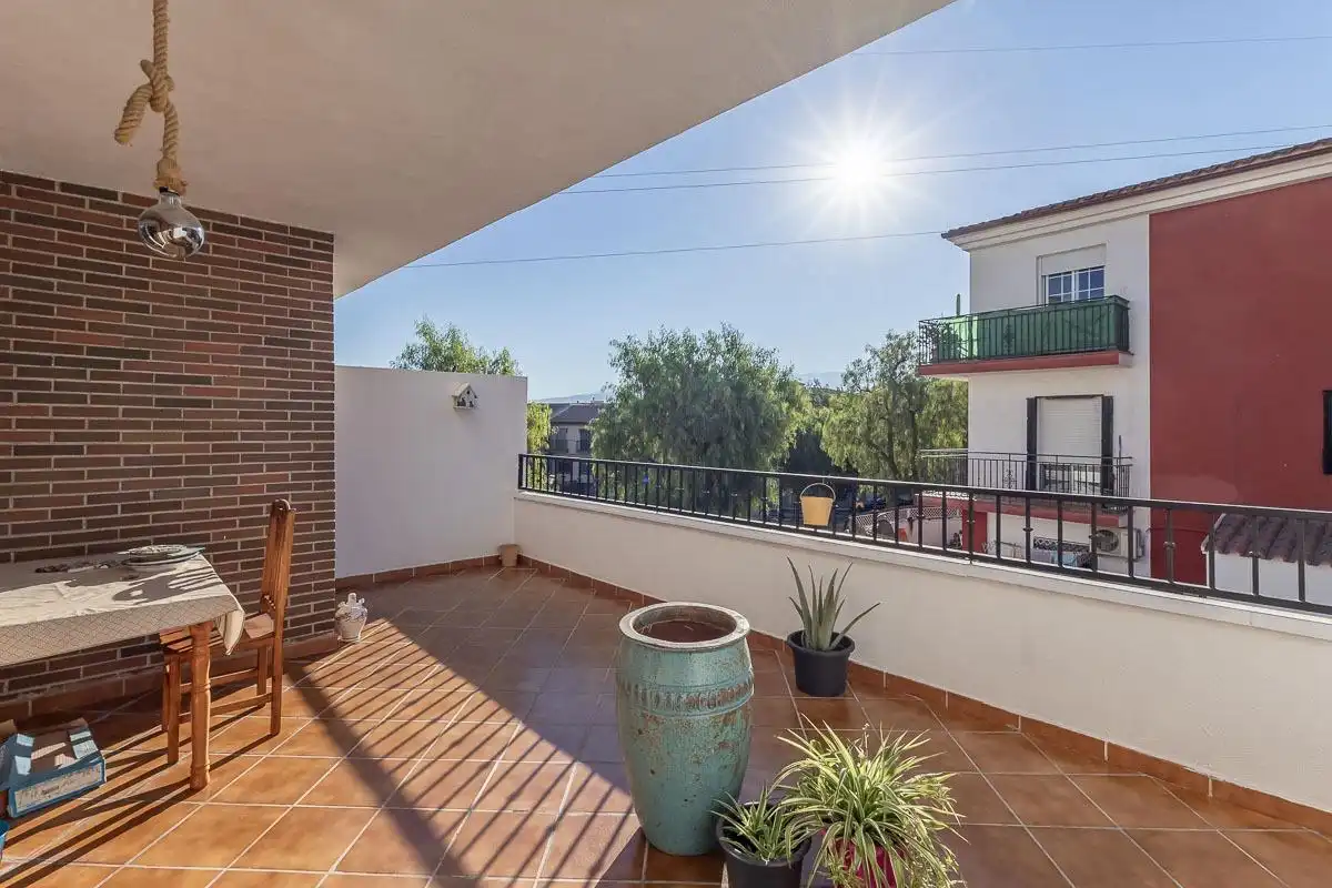 Terrassa de Pis en venda en Las Gabias amb Terrassa i Traster