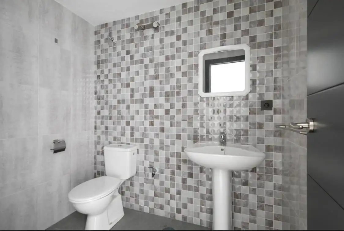Baño de Local en venta en Albolote con Aire acondicionado y Amueblado