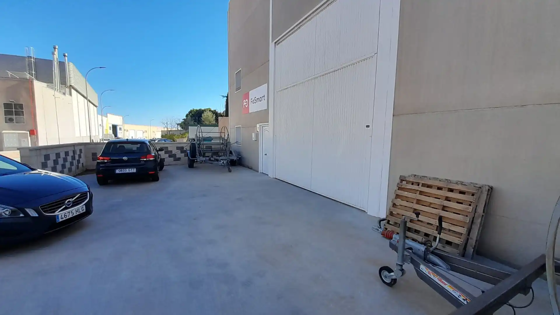 Parkplatz von Fabrikhallen zur Miete in Algarrobo