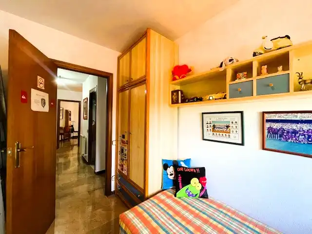 Schlafzimmer von Einfamilien-Reihenhaus zum Verkauf in Badalona mit Heizung, Terrasse und Balkon