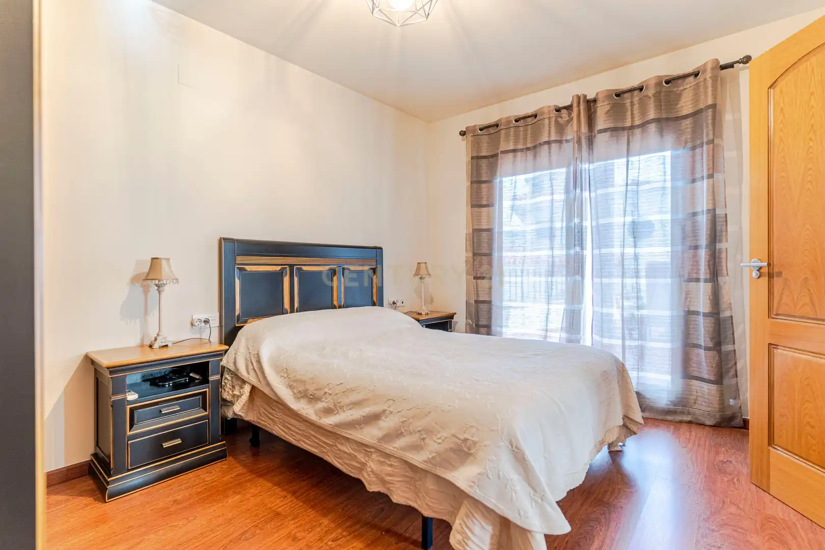 Habitación de Apartamento en venta en Vélez de Benaudalla con Aire acondicionado, Trastero y Piscina