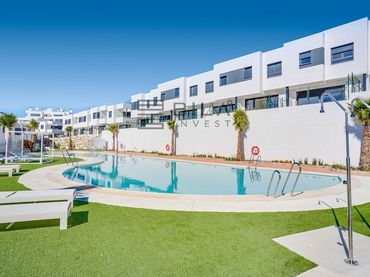 Maison jumelée avec piscine à vendre à Cala Serena Village