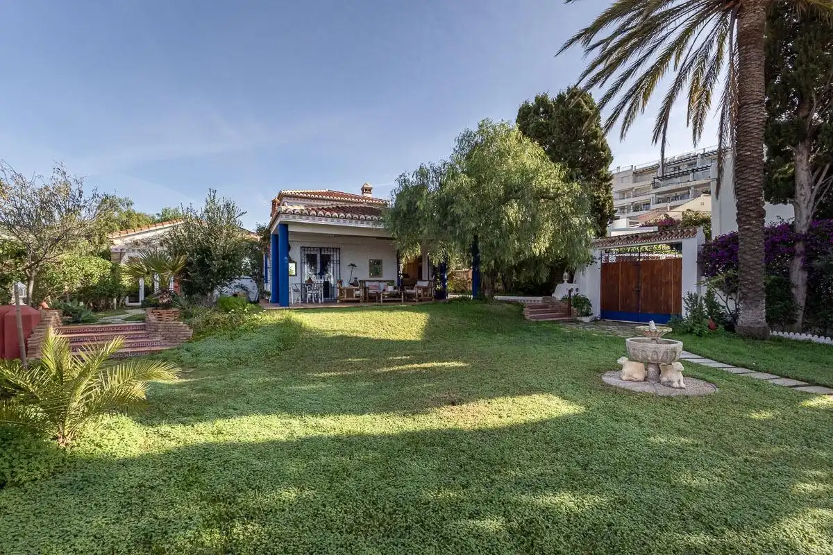 Jardín de Casa o chalet en venta en Almuñécar con Aire acondicionado, Calefacción y Jardín privado