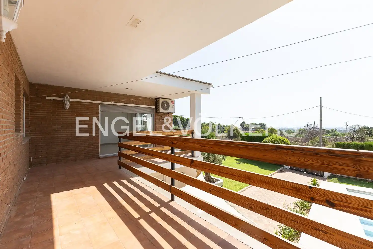 Terrasse von Haus oder Chalet zur Miete in El Puig de Santa Maria mit Klimaanlage, Heizung und Privatgarten