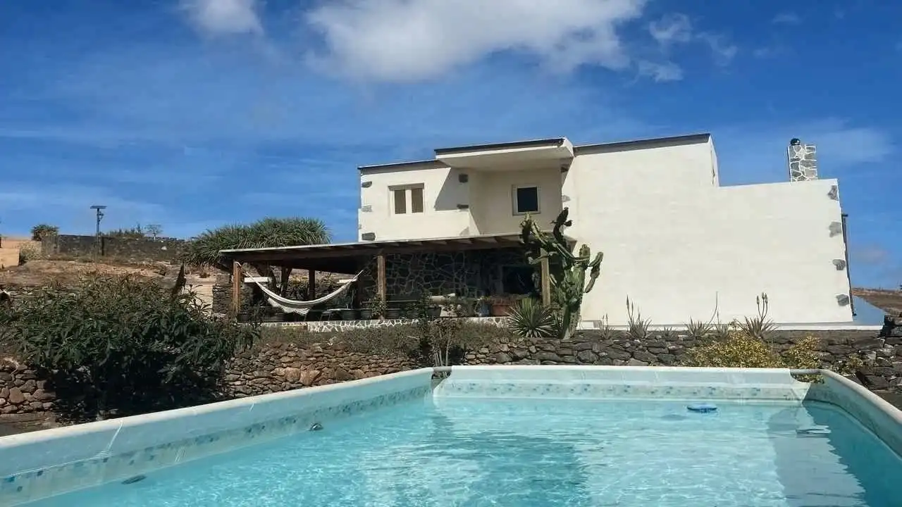 Piscina de Casa o chalet en venta en Tefía - Tetir