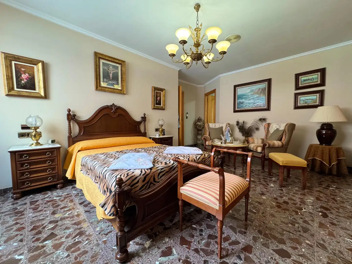 Schlafzimmer von Haus oder Chalet zum Verkauf in Silla mit Klimaanlage, Heizung und Terrasse