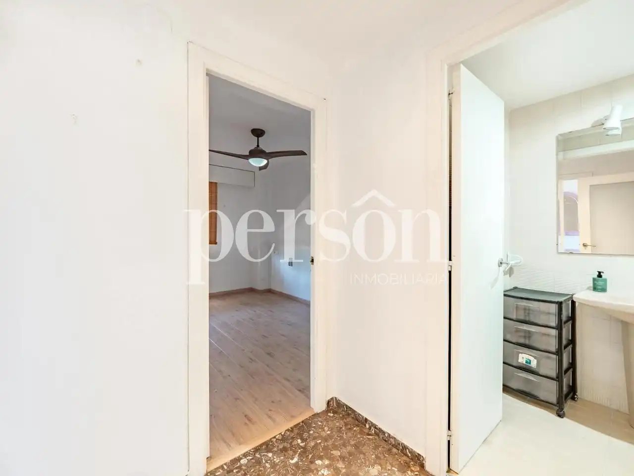 Habitación de Piso de alquiler en Valencia con Aire acondicionado y Terraza