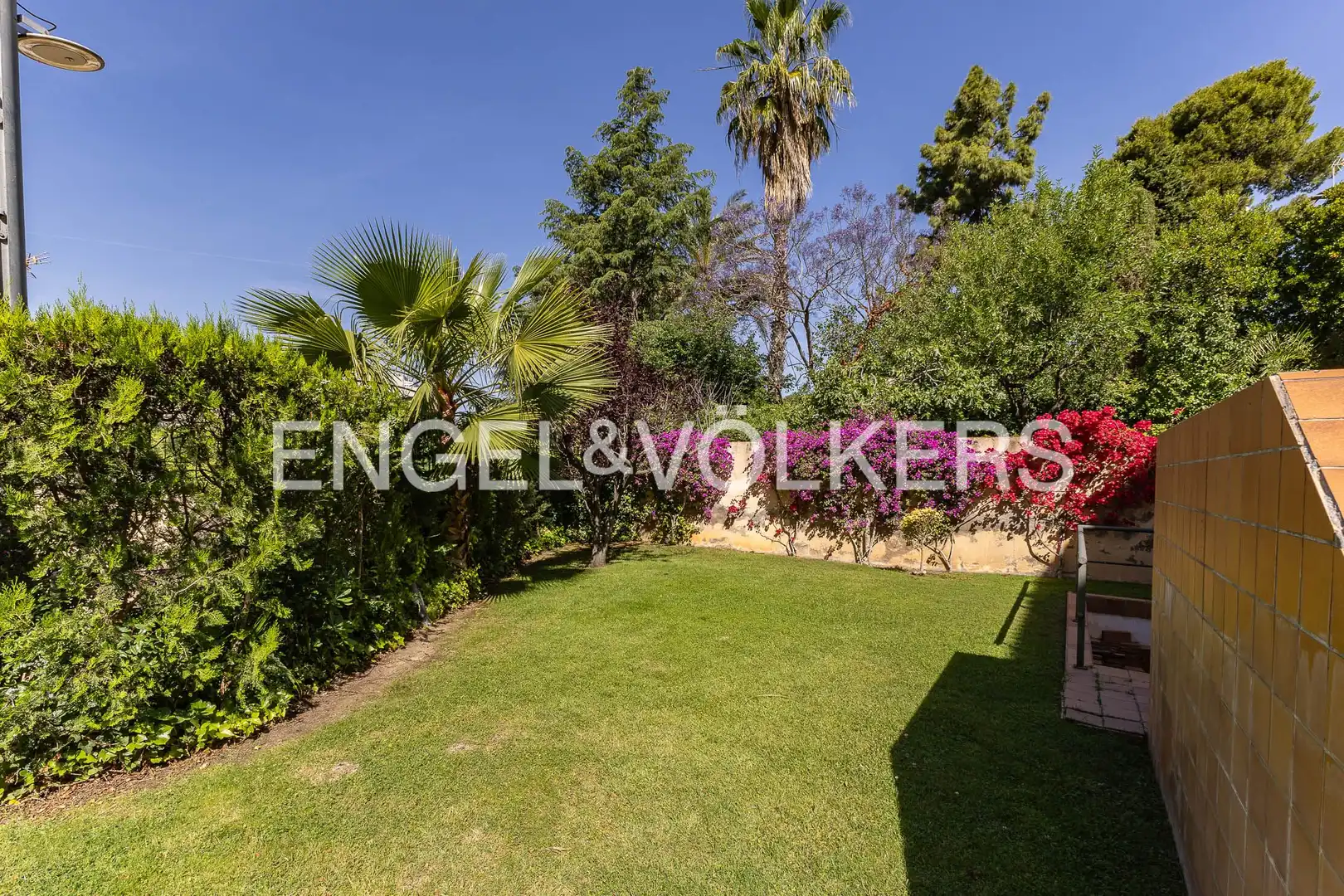 Casa o xalet de lloguer en Esplugues de Llobregat amb Aire condicionat, Calefacció i Jardí privat