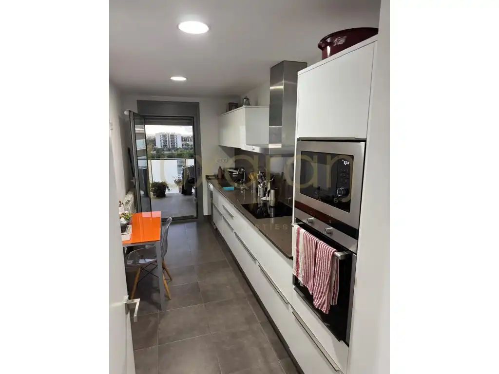 Piso con ascensor en venta en Calle Carme Laforet 4, imagen 5