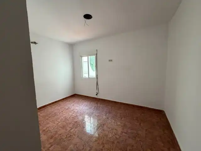 Flat for sale in Calle de los Bascones, imagen 5