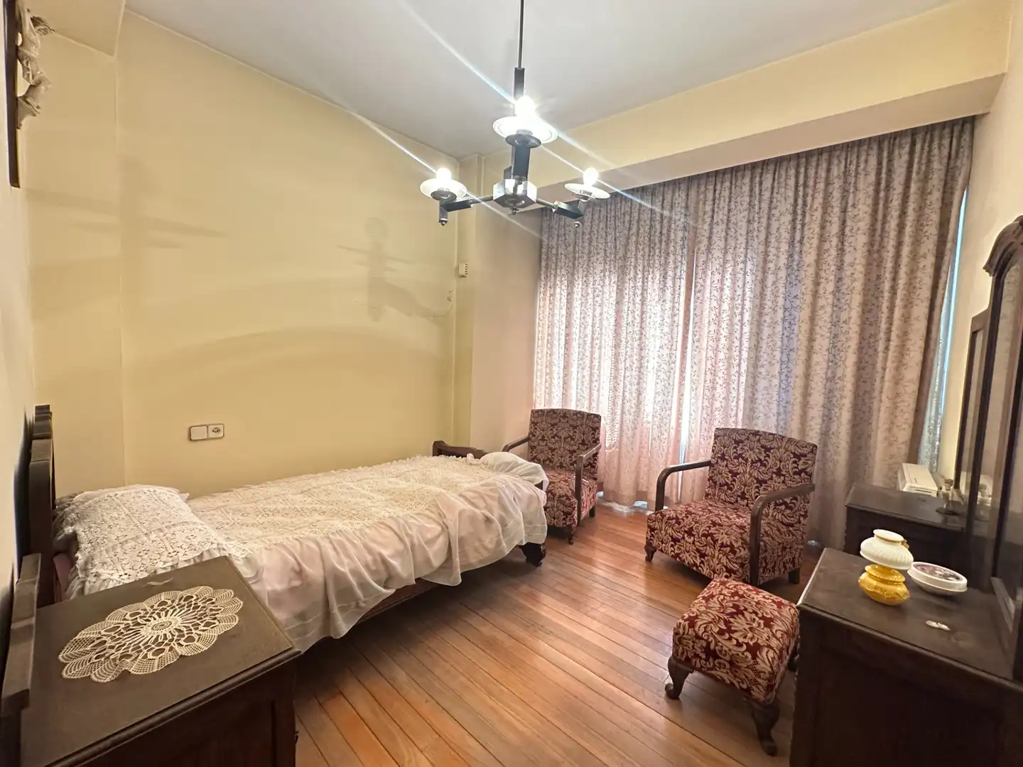 Habitación de Piso en venta en Santiago de Compostela  con Calefacción y Trastero