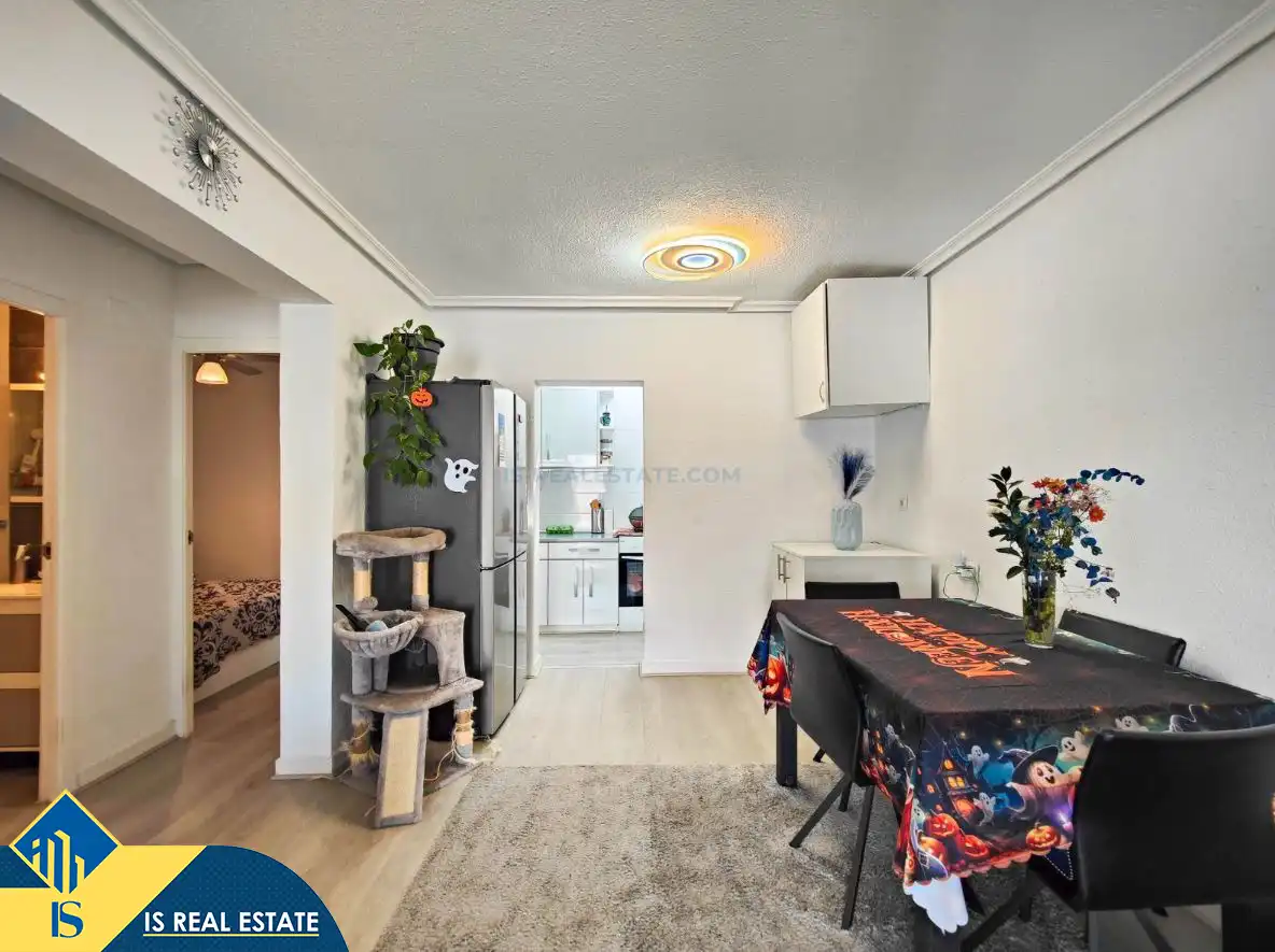 Cocina de Casa adosada en venta en Torrevieja con Aire acondicionado, Calefacción y Jardín privado