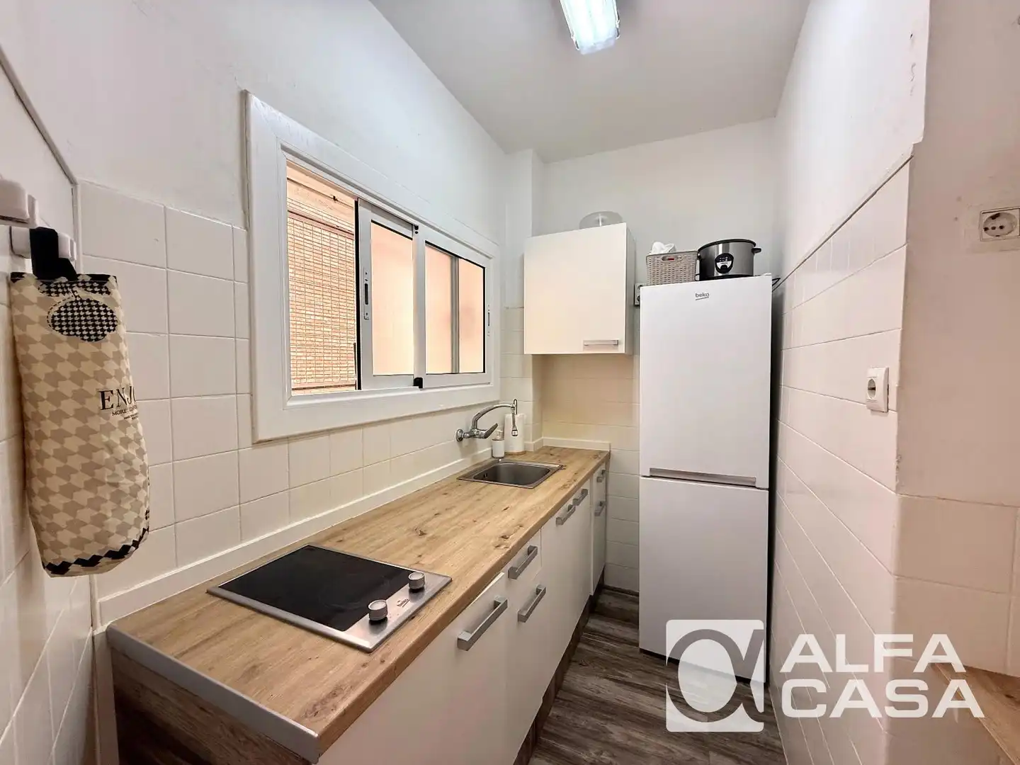 Küche von Wohnung zum Verkauf in Lloret de Mar mit Parkett, Terrasse und Ofen