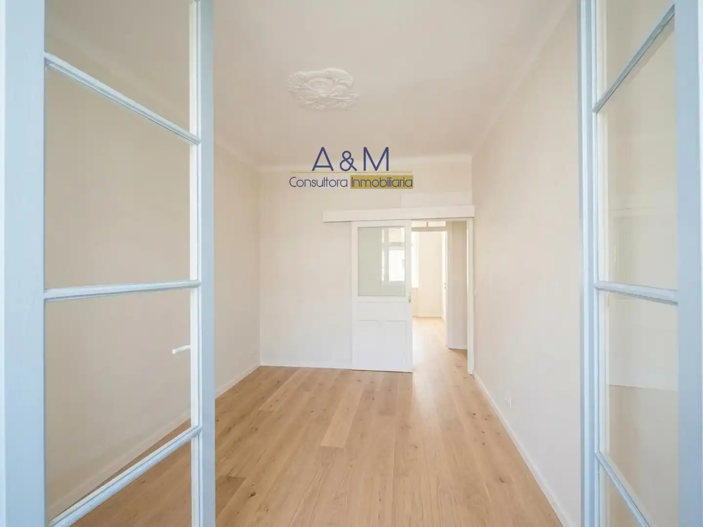 Buildings for sale in Manteria, Centro