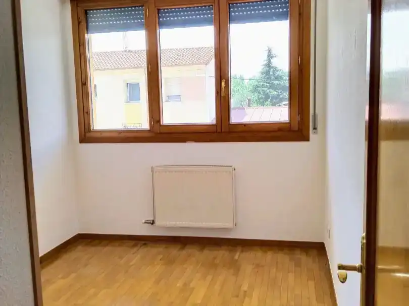 Dormitori de Pis en venda en Burgos Capital