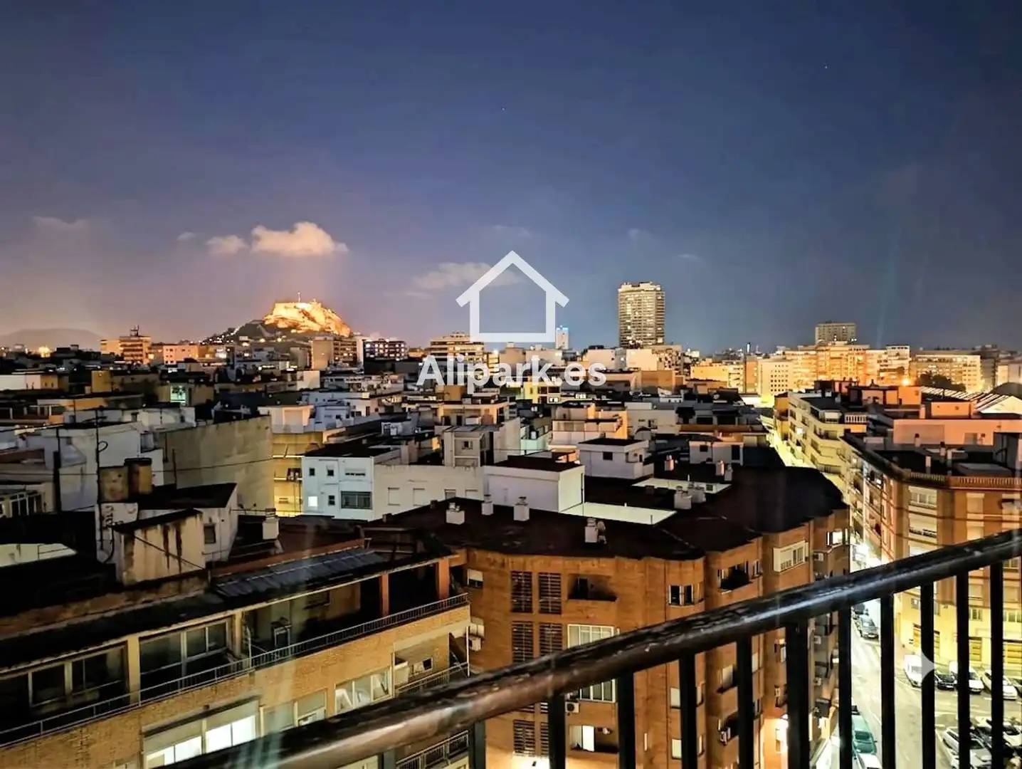 Außenansicht von Wohnung zum Verkauf in Alicante / Alacant mit Terrasse und Möbliert
