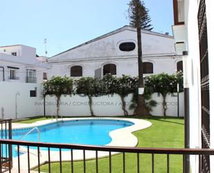 Piscina de Dúplex en venda en Sanlúcar de Barrameda amb Aire condicionat, Terrassa i Piscina