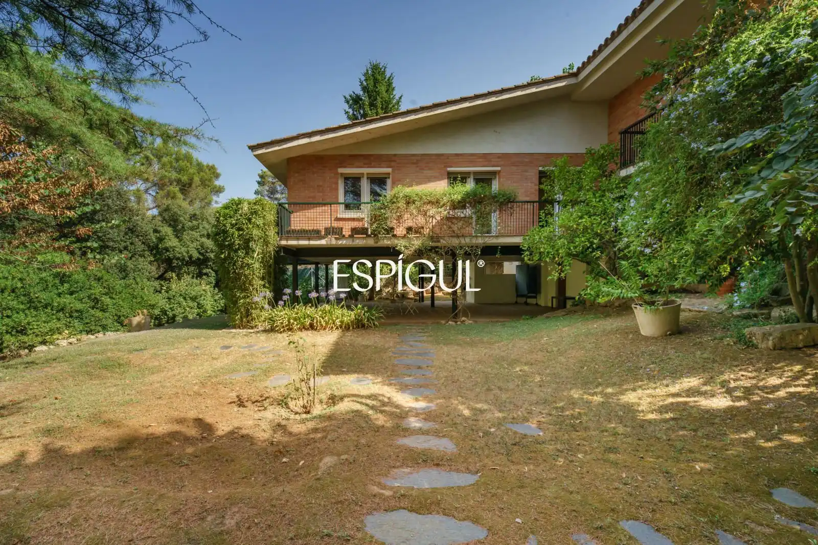 Jardín de Casa o chalet en venta en Cerdanyola del Vallès con Calefacción, Terraza y Trastero