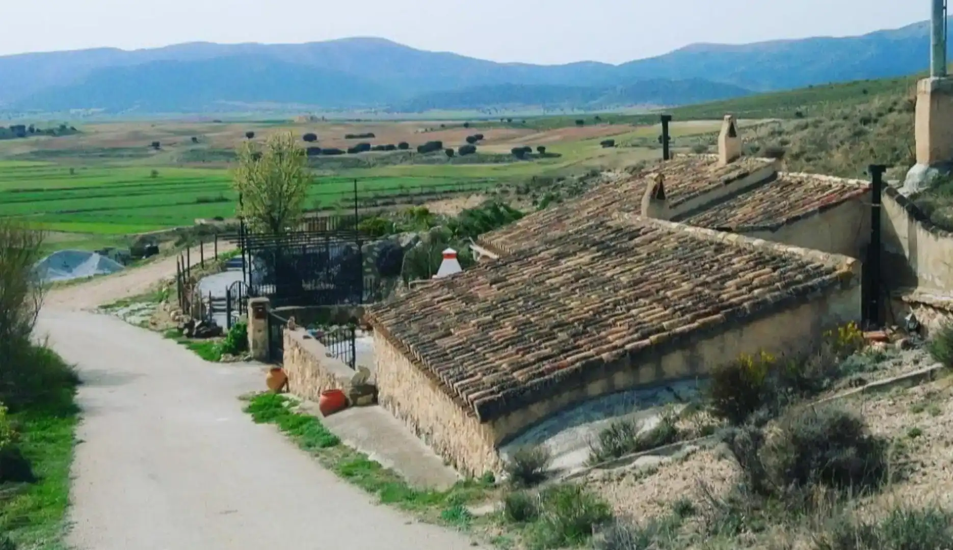 Vista exterior de Finca rústica en venda en Orce amb Jardí privat, Traster i Piscina