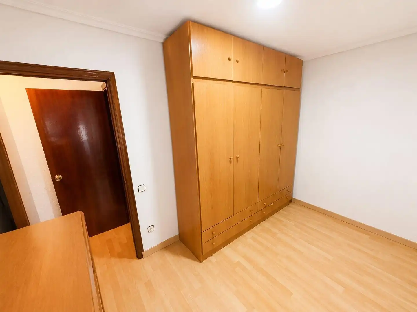 Bedroom of Flat for sale in Sevilla  with Air Conditioner