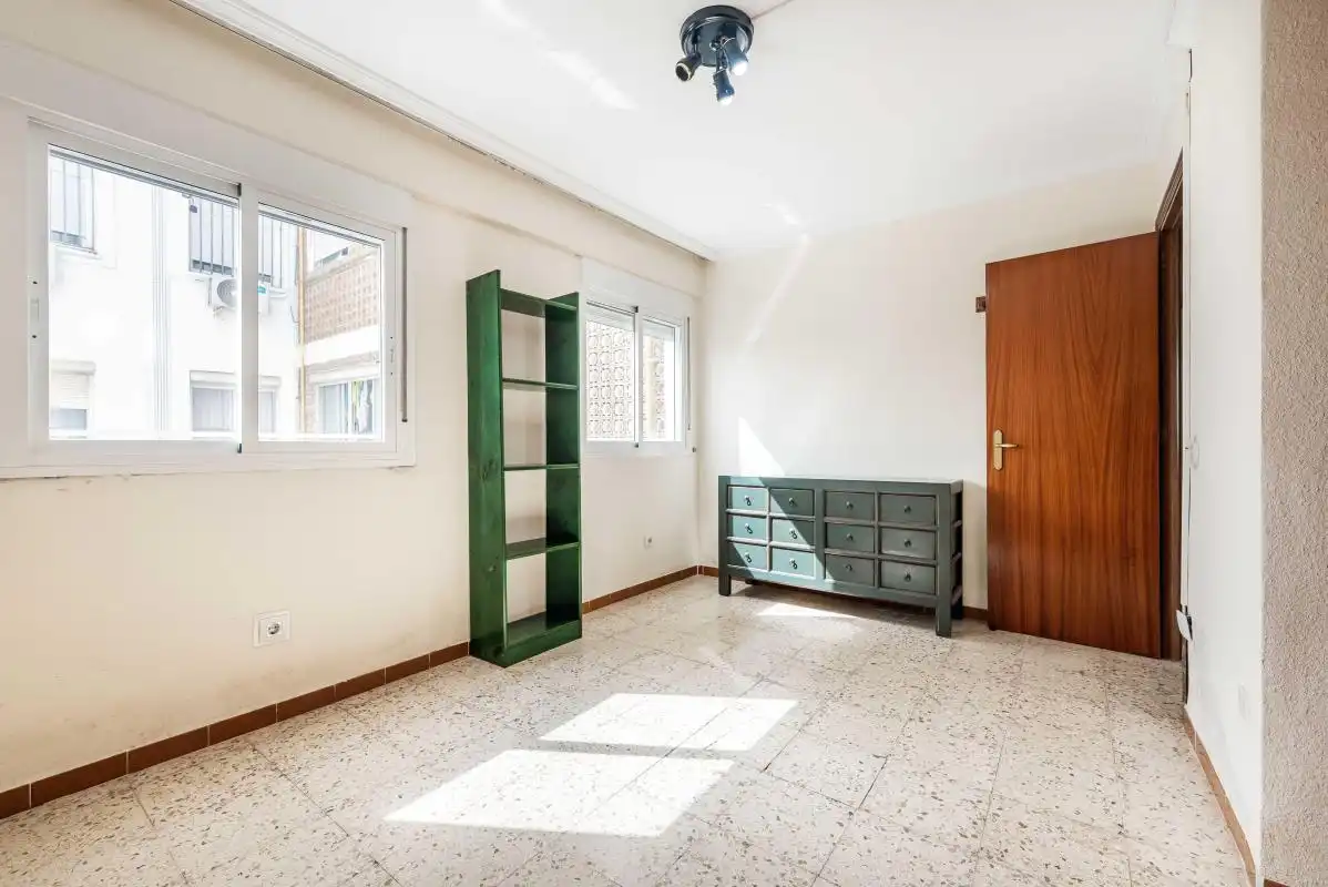 Bedroom of Flat for sale in Sevilla  with Air Conditioner, Heating and Private garden