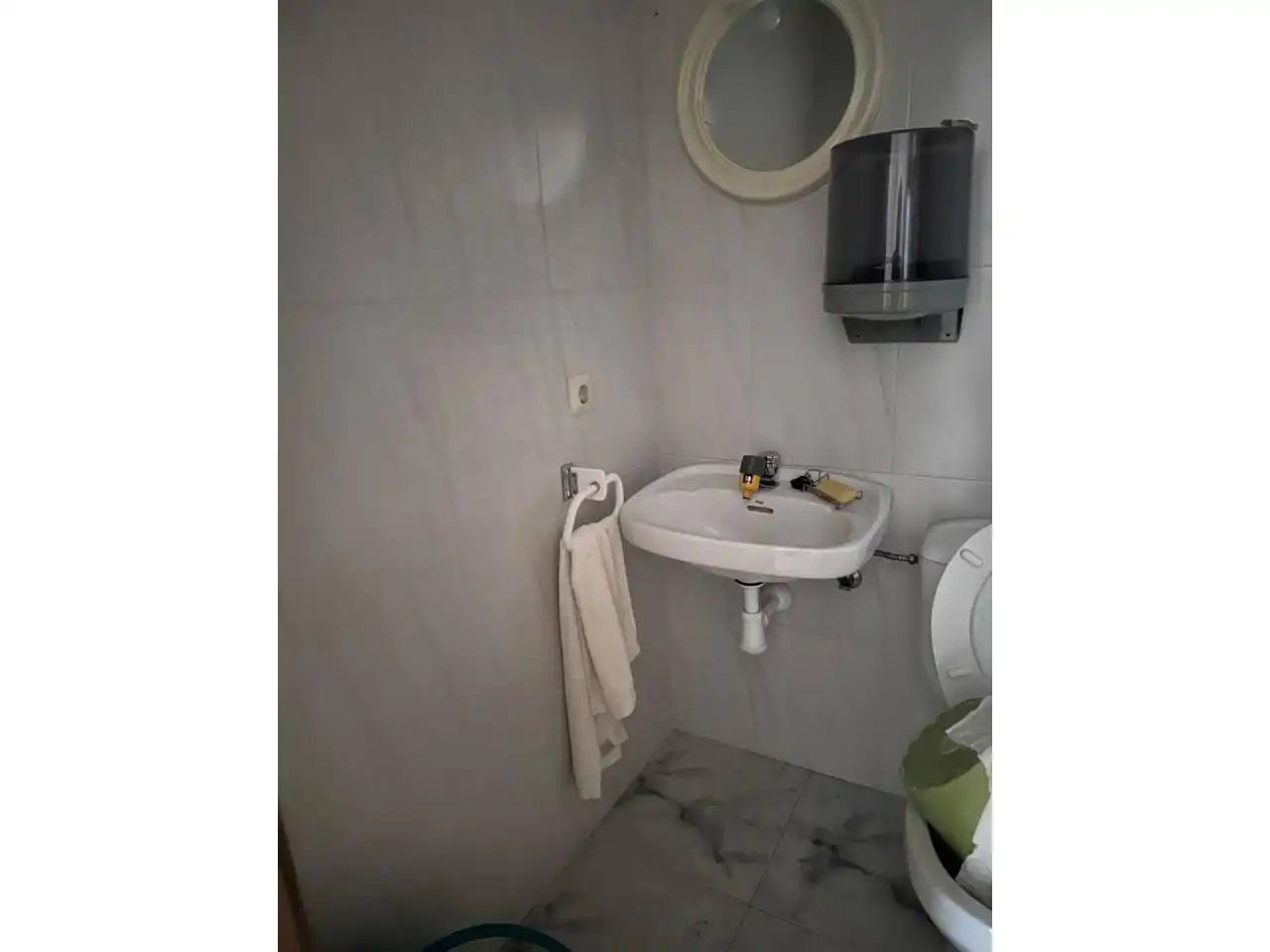 Bany de Casa o xalet en venda en Cervera amb Calefacció, Terrassa i Moblat